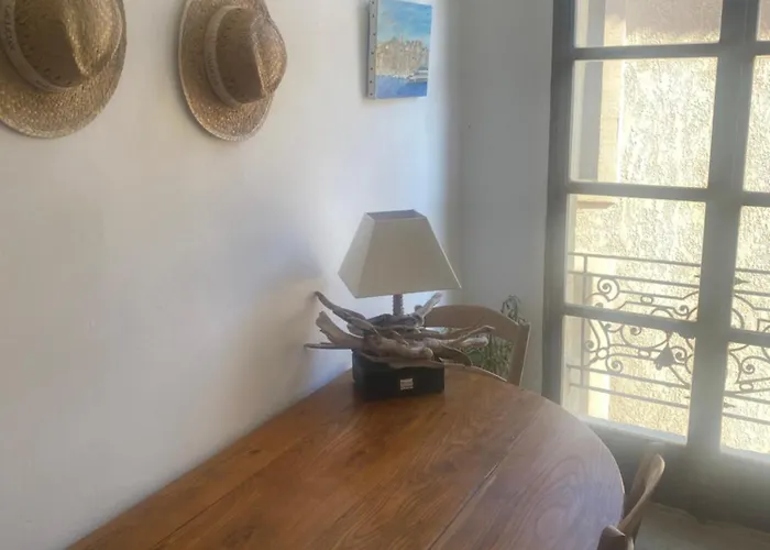 Le Petit Bio Du Rhony Bed & Breakfast 3*