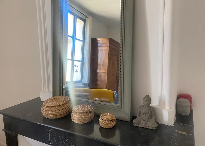 Le Petit Bio Du Rhony Bed & Breakfast 3*